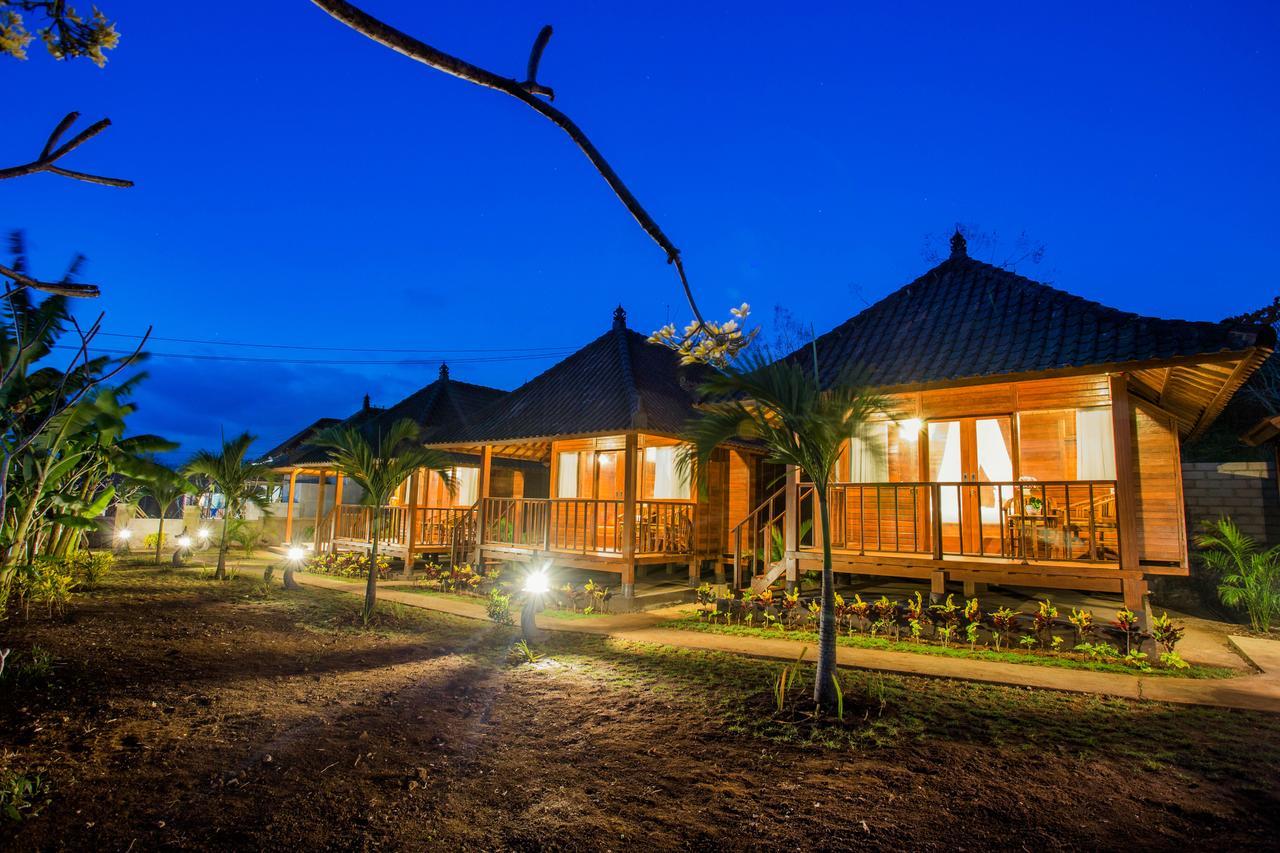 Samanta Huts Hotel Nusa Lembongan  Exterior photo