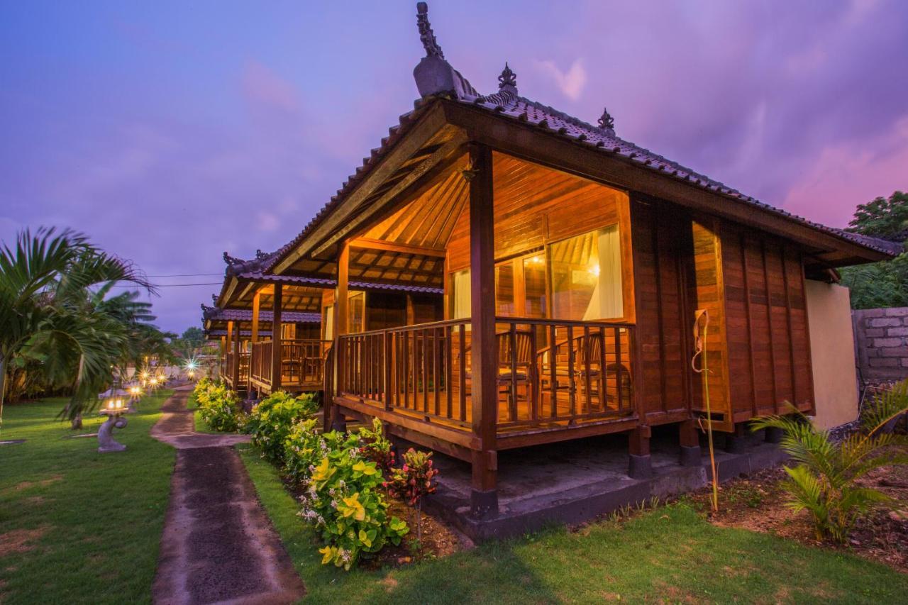 Samanta Huts Hotel Nusa Lembongan  Exterior photo